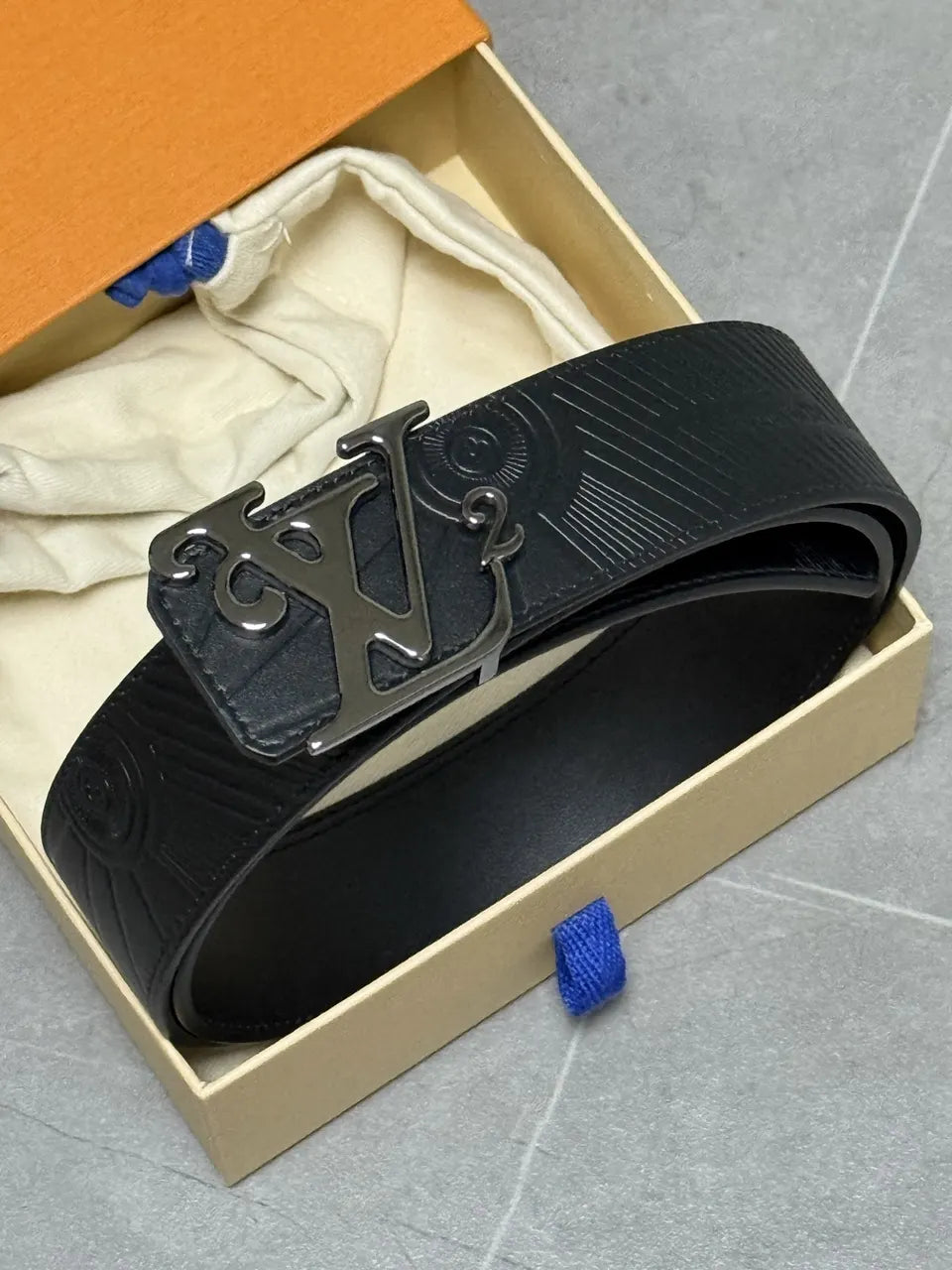 black silver Louis Vuitton Embossed Leather Belt - Hình 10
