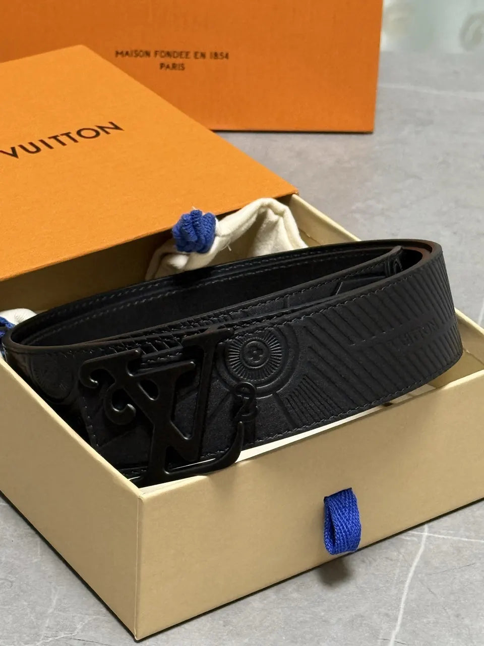 matte Louis Vuitton Black Embossed Belt - Hình 7