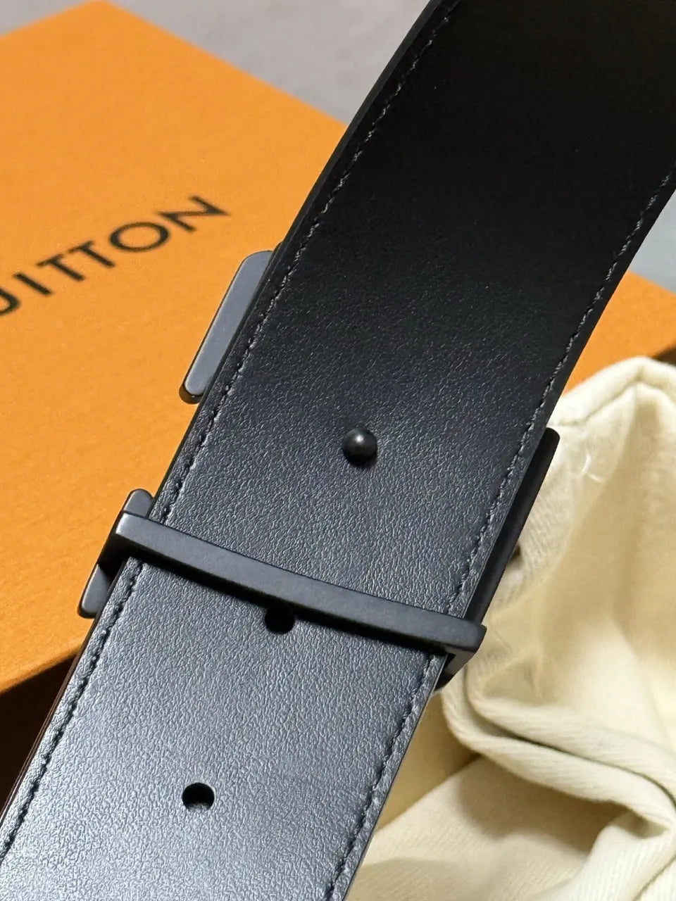 matte Louis Vuitton Black Embossed Belt - Hình 10