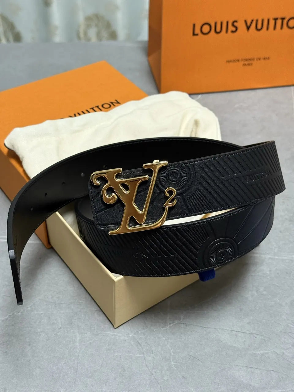 Louis Vuitton Black Embossed Leather Belt gold buckle - Hình 5