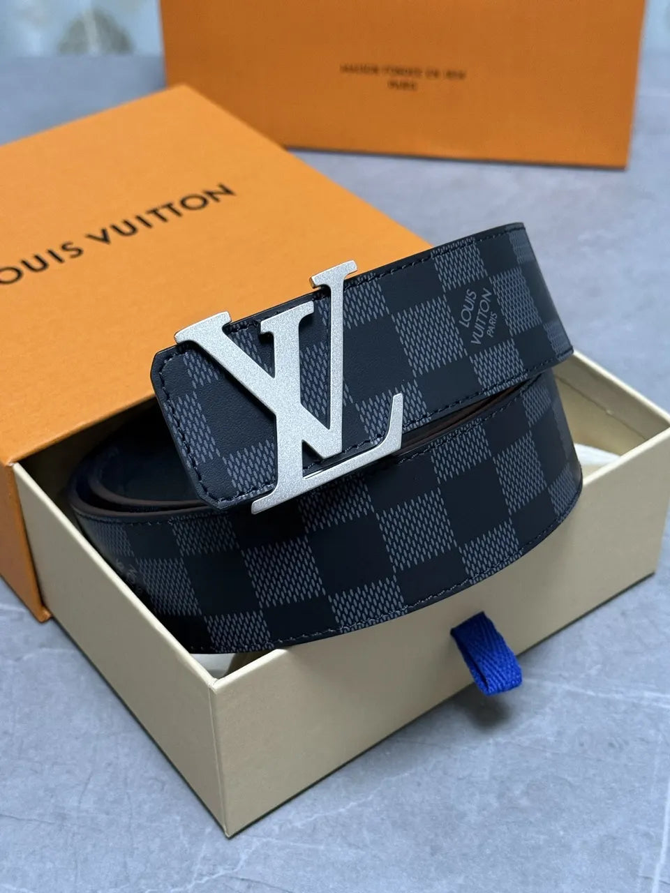 LV Damier Graphite Belt silver - Hình 8