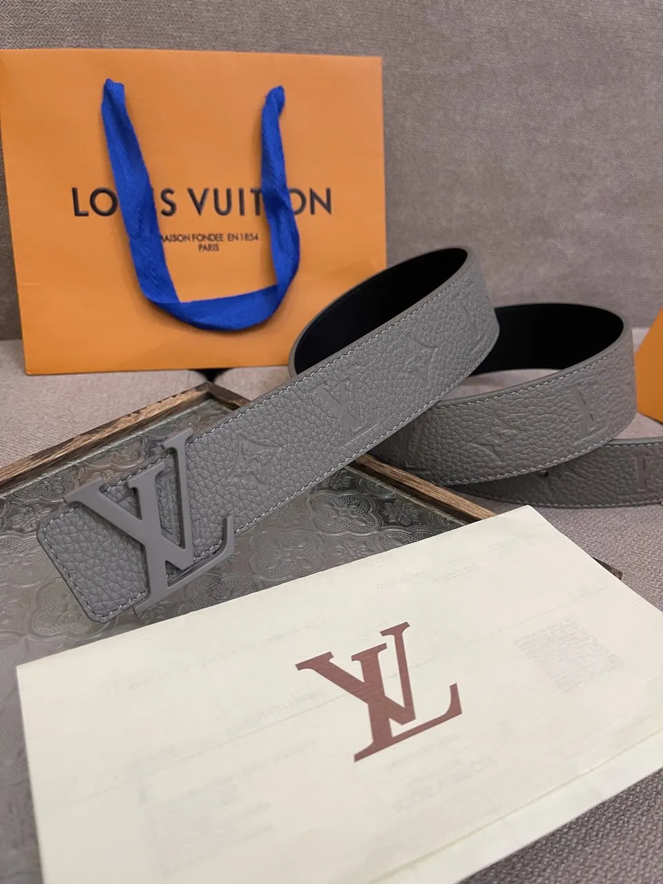monogram Louis Vuitton Gray Leather Belt - Hình 3