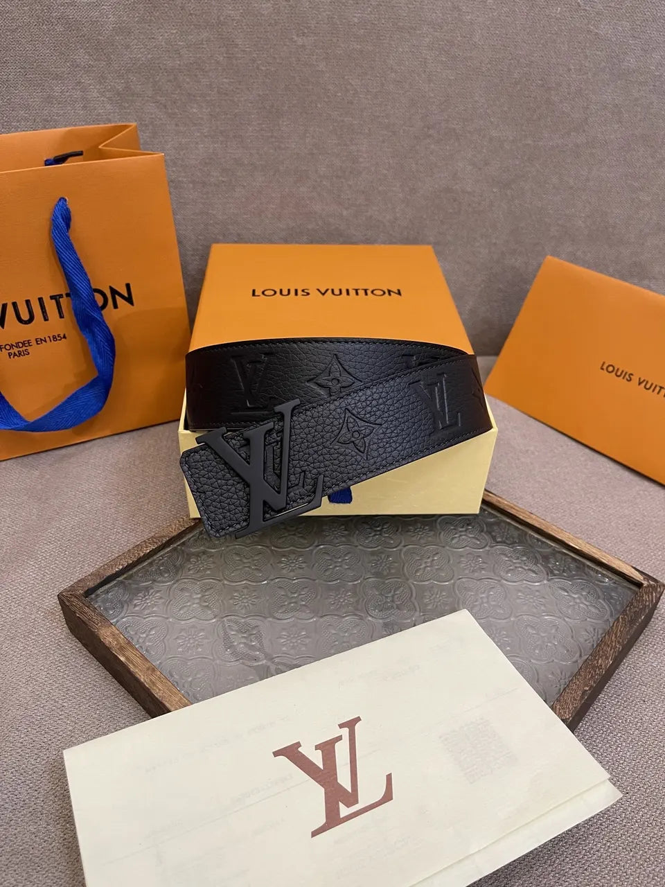 matte Louis Vuitton Embossed Black Leather Belt - Hình 6
