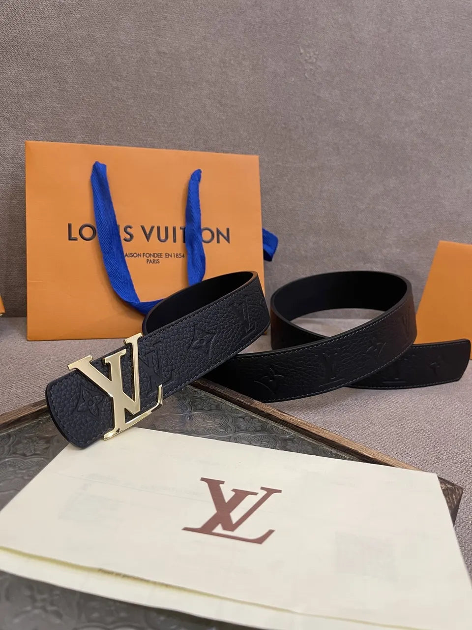 gold buckle Louis Vuitton Black Embossed Leather Belt - Hình 3
