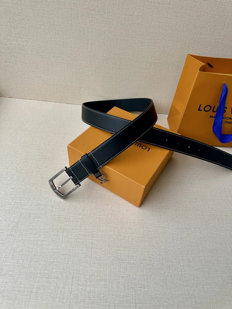 leather Louis Vuitton Navy Belt - Hình 6