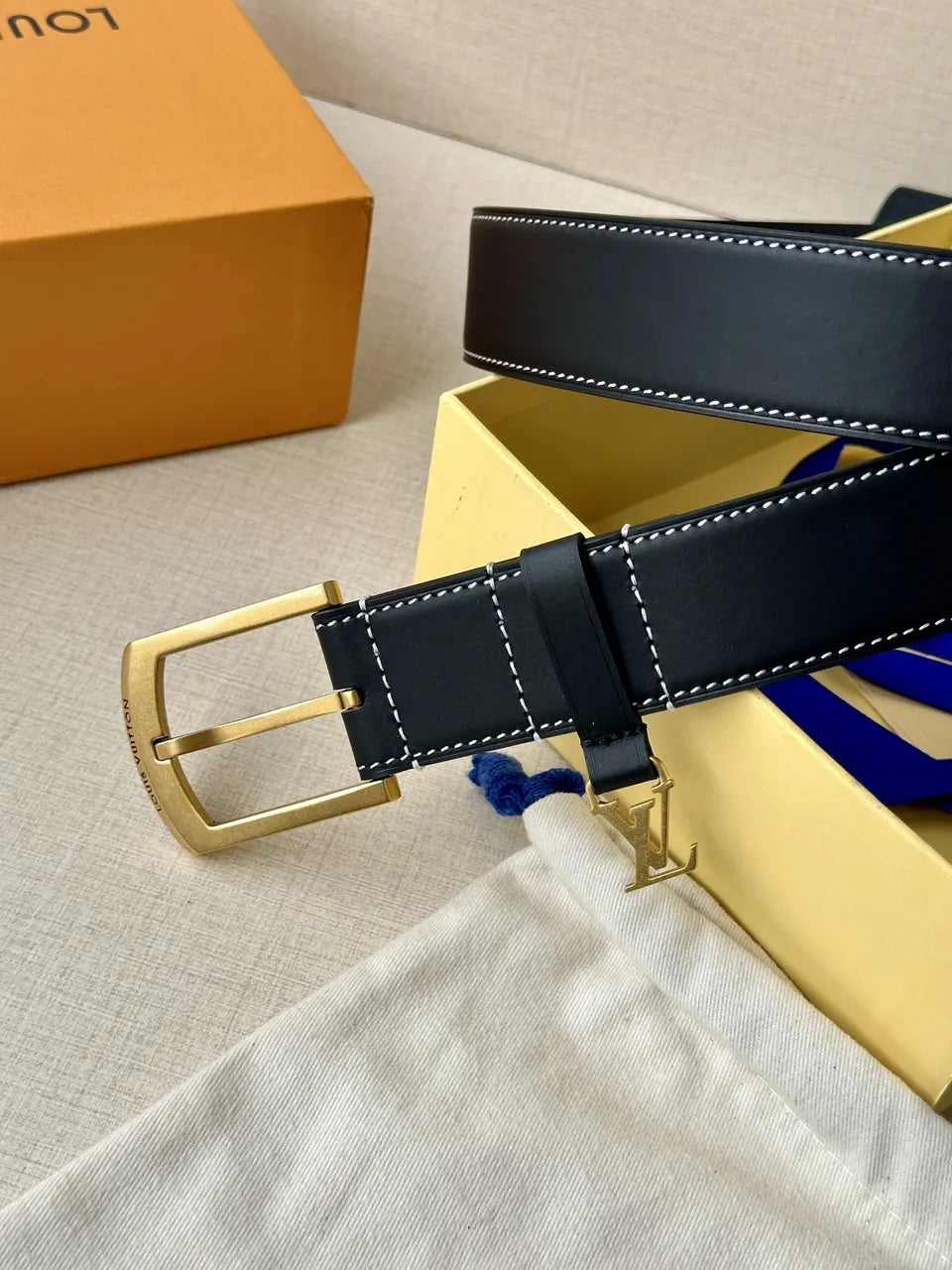 gold Louis Vuitton Navy Leather Belt - Hình 5