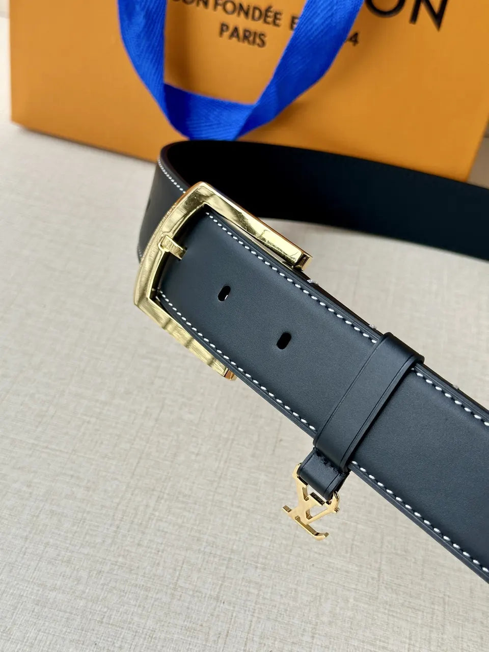 Louis Vuitton Gold Buckle Belt black - Hình 2