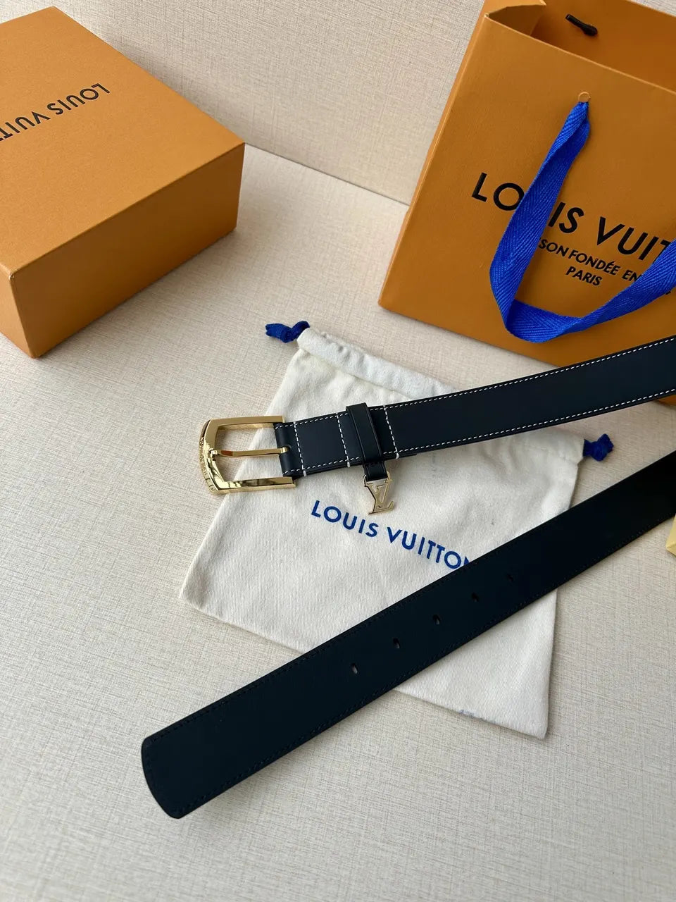 Louis Vuitton Gold Buckle Belt black - Hình 4
