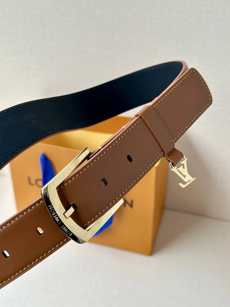 gold Louis Vuitton Caramel Leather Belt - Hình 2