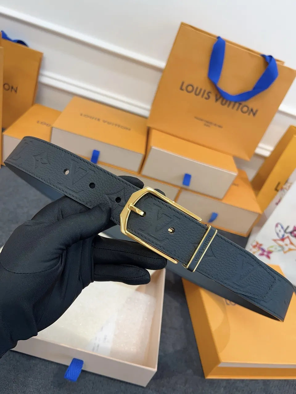 silver Louis Vuitton Embossed Black Leather Belt - Hình 6