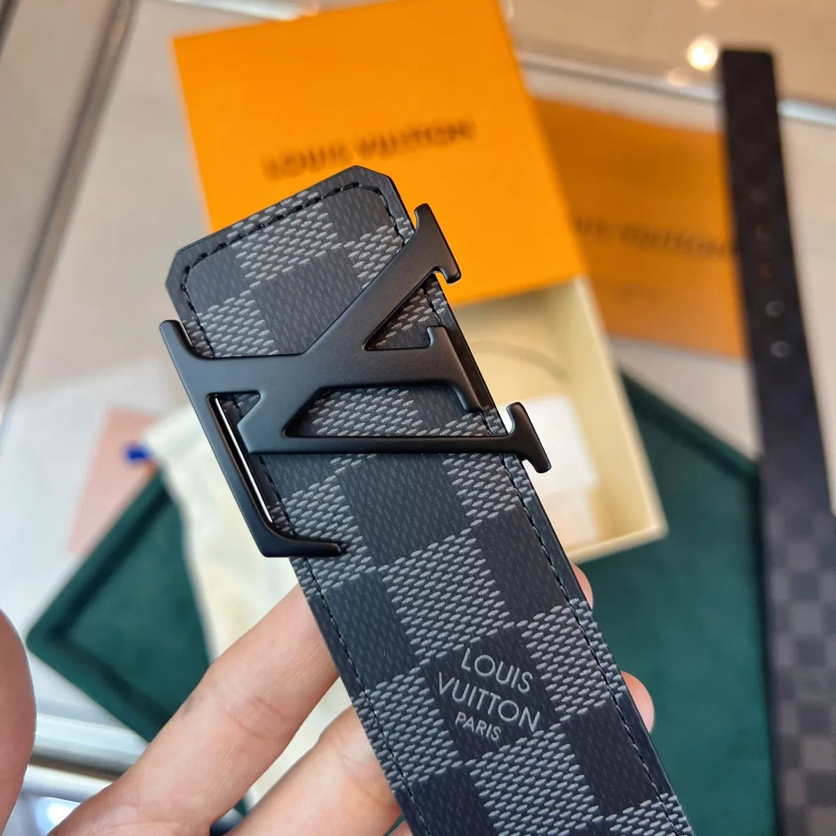 black Louis Vuitton Damier Graphite Belt - Hình 4