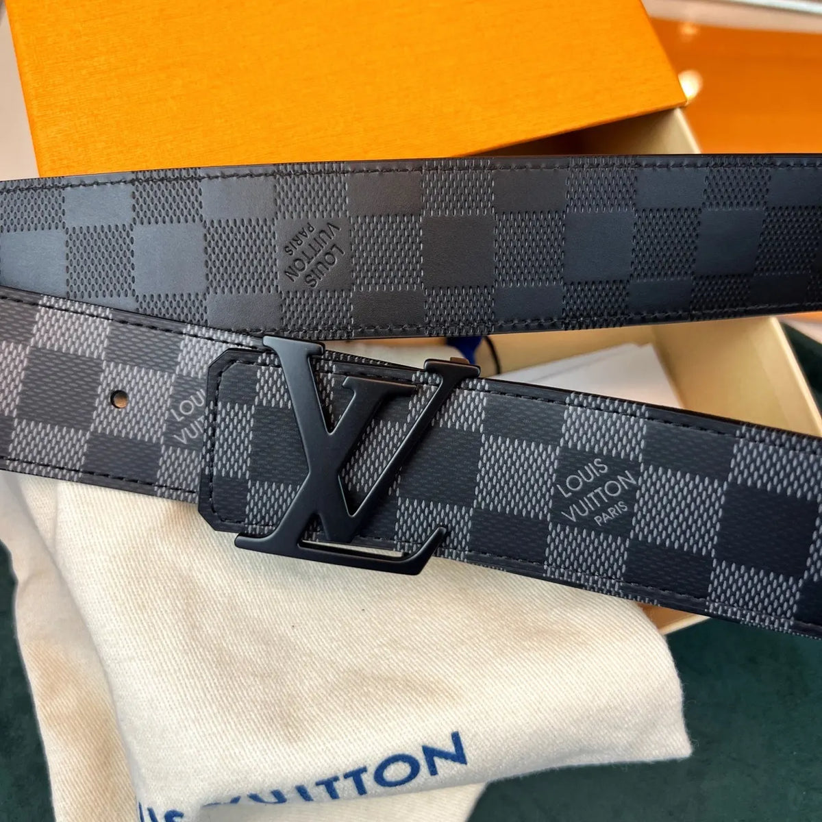 black Louis Vuitton Damier Graphite Belt - Hình 5