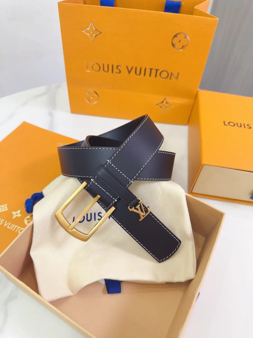 Louis Vuitton Black Leather Belt Gold - Hình 3