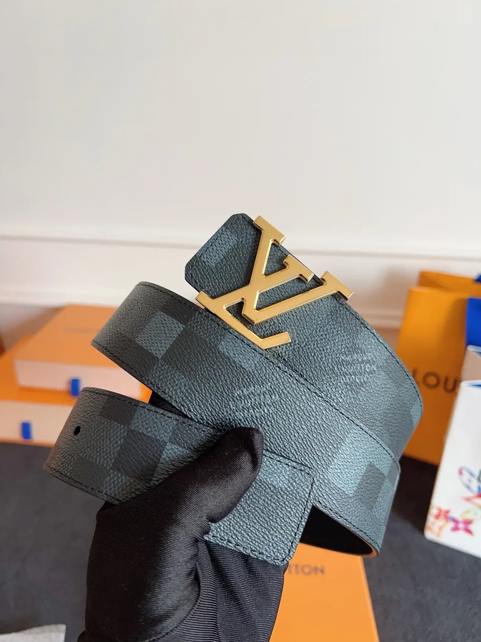 damier Louis Vuitton Graphite Belt - Hình 7