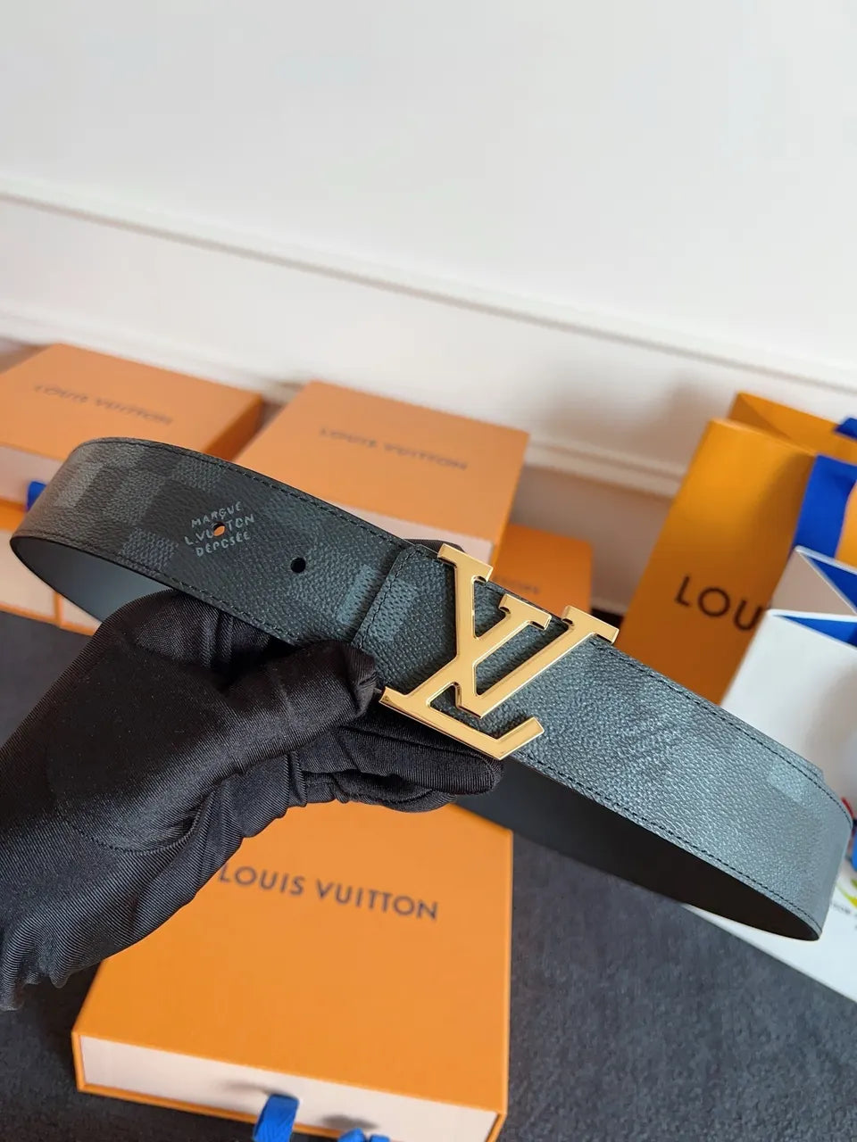 damier Louis Vuitton Graphite Belt - Hình 8