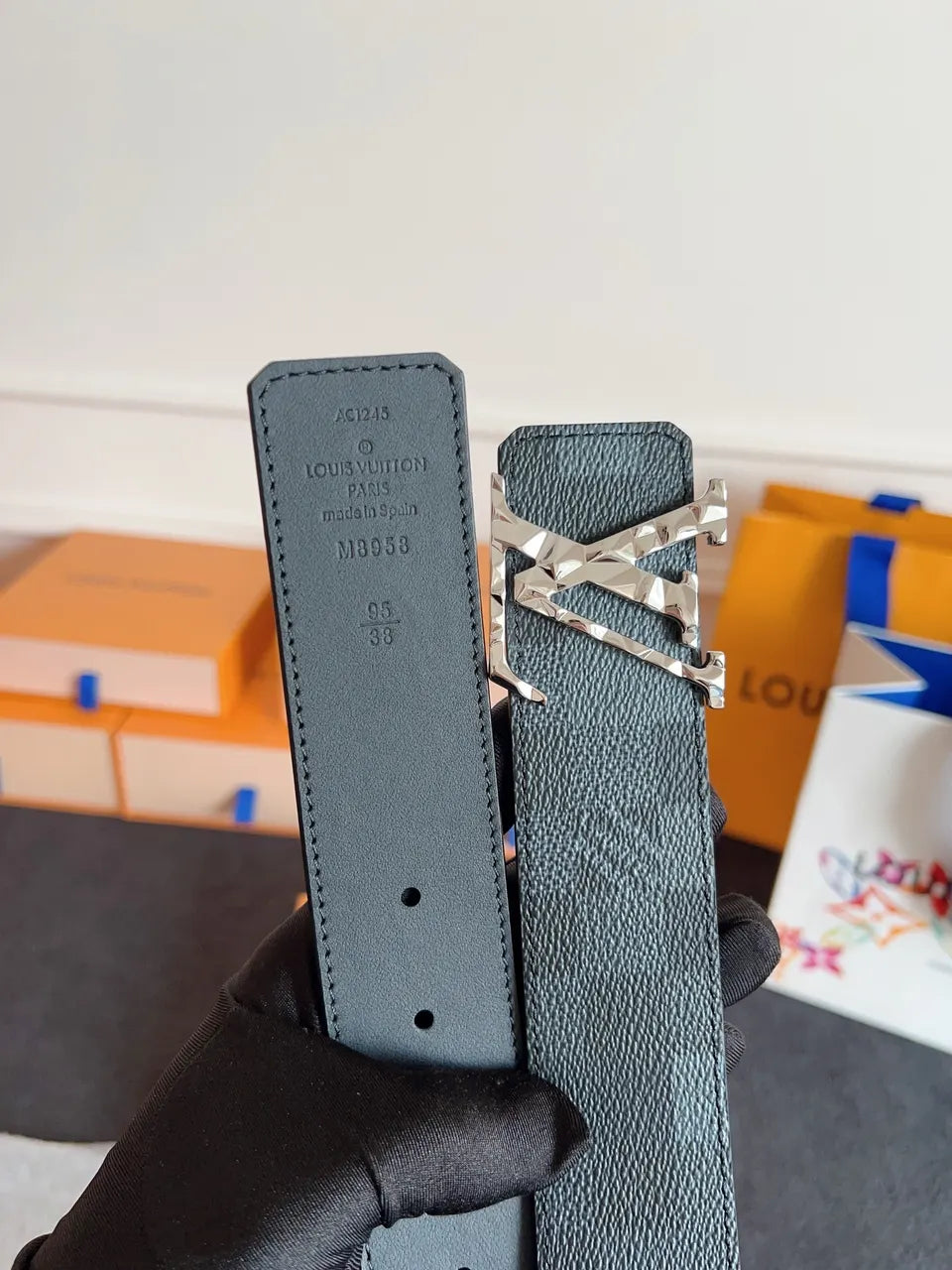 silver LV Damier Graphite Belt - Hình 2