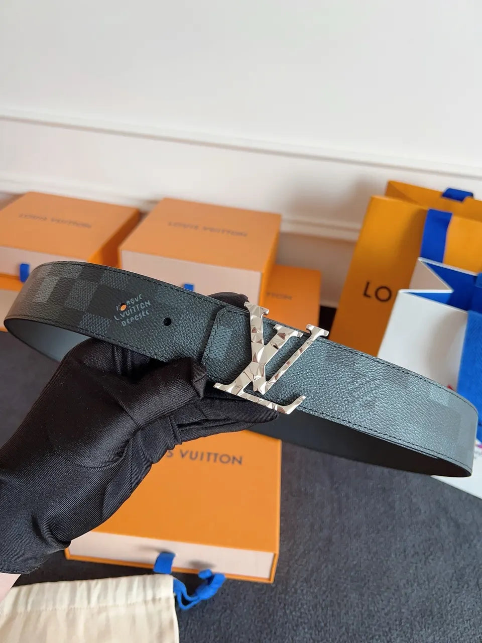 silver LV Damier Graphite Belt - Hình 3