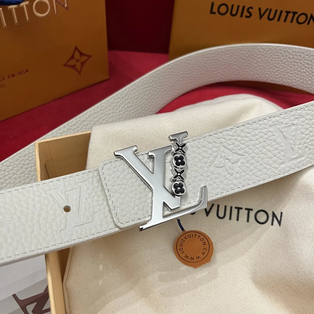 Louis Vuitton White Embossed Belt - Hình 7