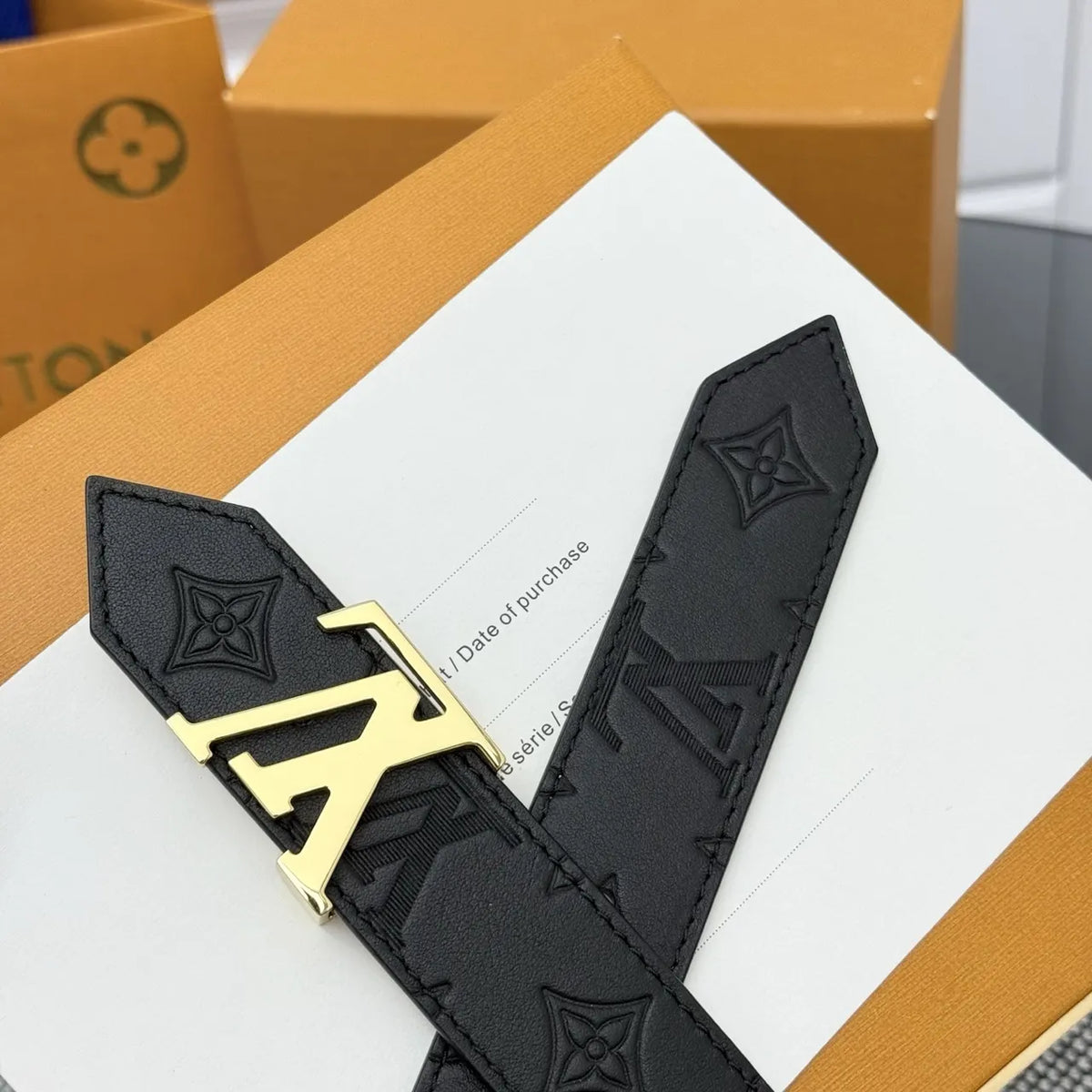 black gold Louis Vuitton Embossed Belt - Hình 3