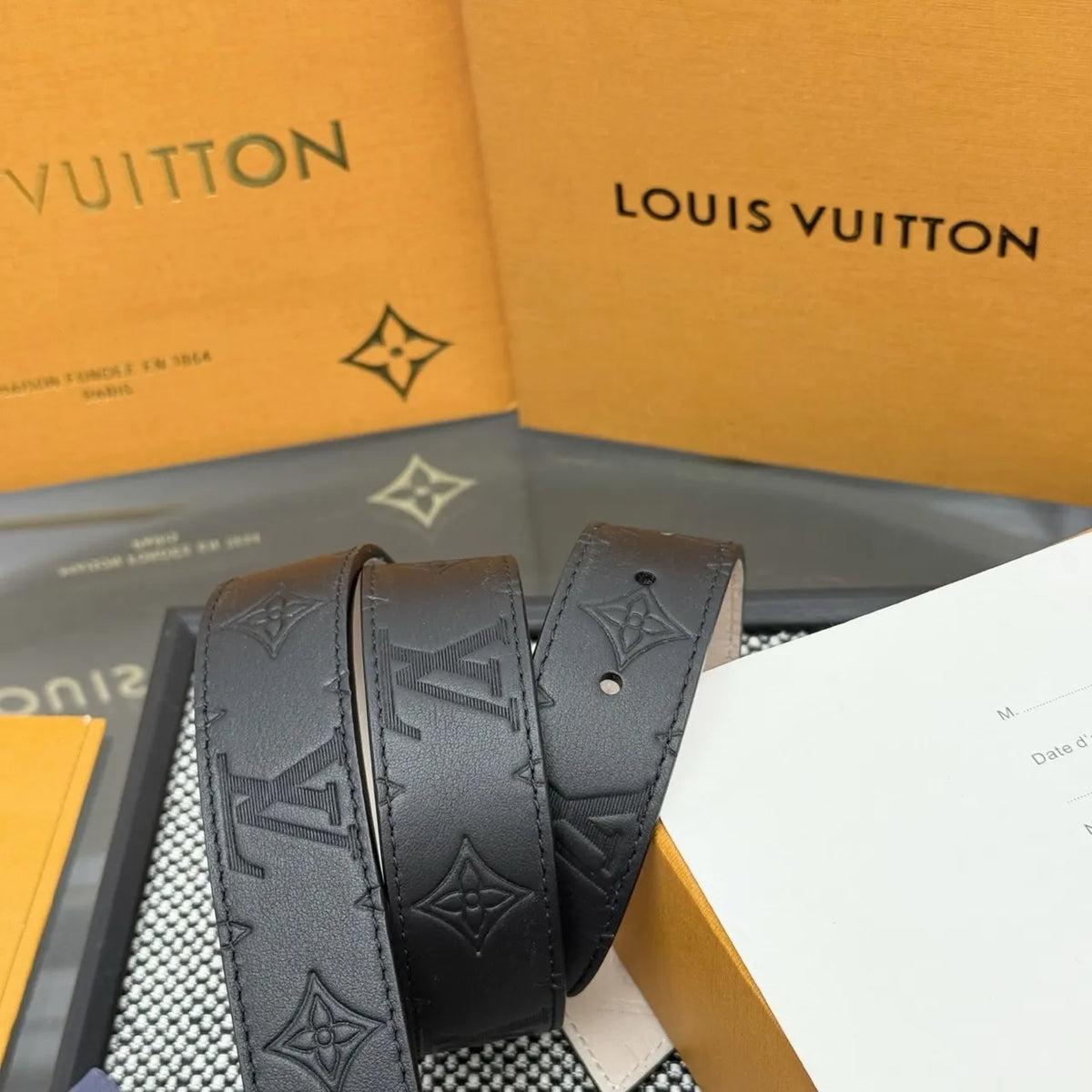 black gold Louis Vuitton Embossed Belt - Hình 5