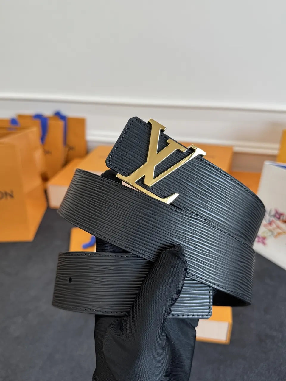 Louis Vuitton Ribbed Black Leather Belt - Hình 6