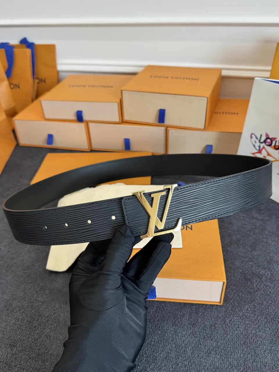 Louis Vuitton Ribbed Black Leather Belt - Hình 7