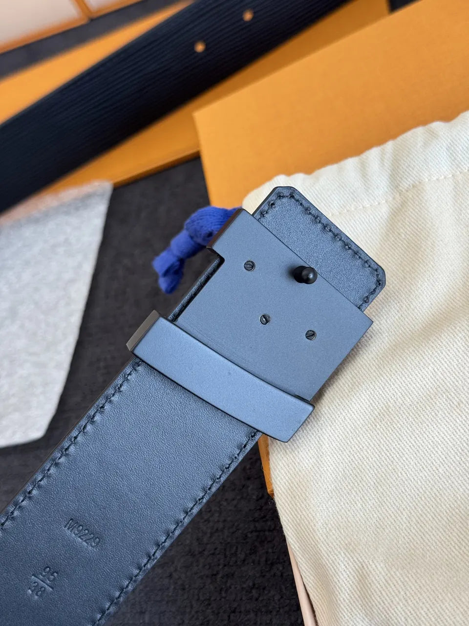 Louis Vuitton Black Epi Leather Belt - Hình 2