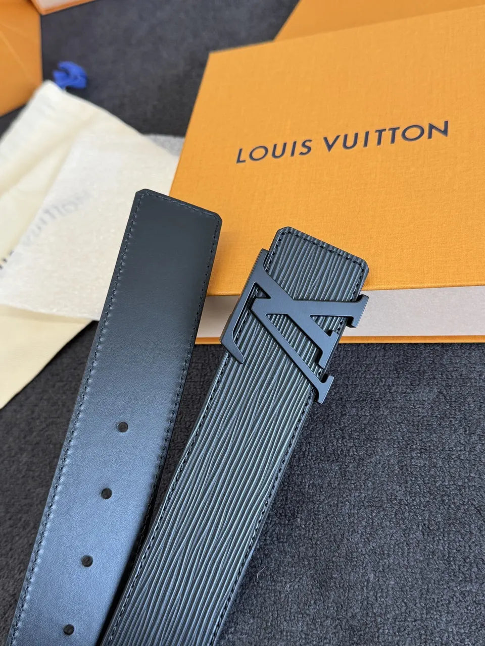 Louis Vuitton Black Epi Leather Belt - Hình 5