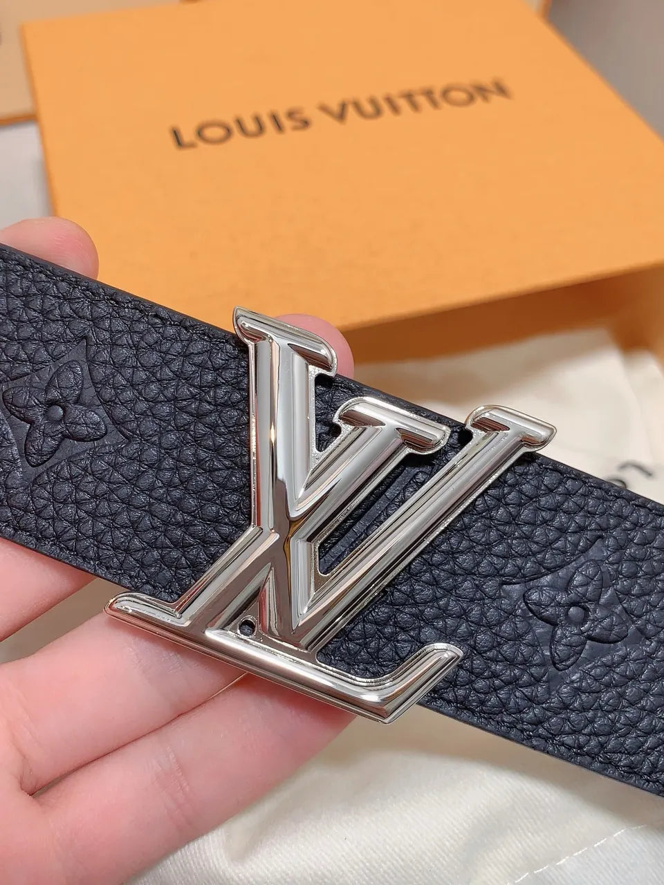Louis Vuitton Embossed Belt black - Hình 4