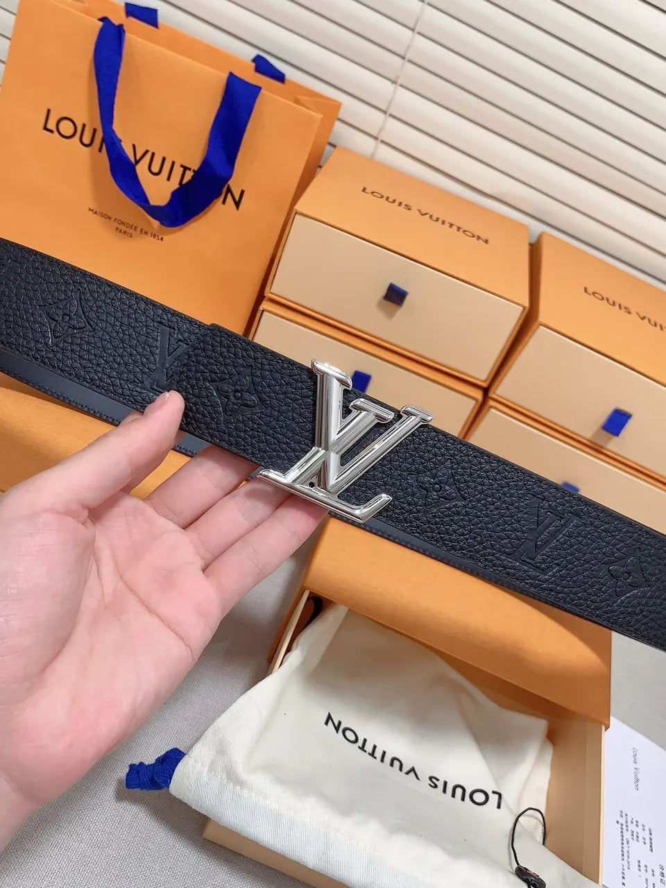 Louis Vuitton Embossed Belt black - Hình 6