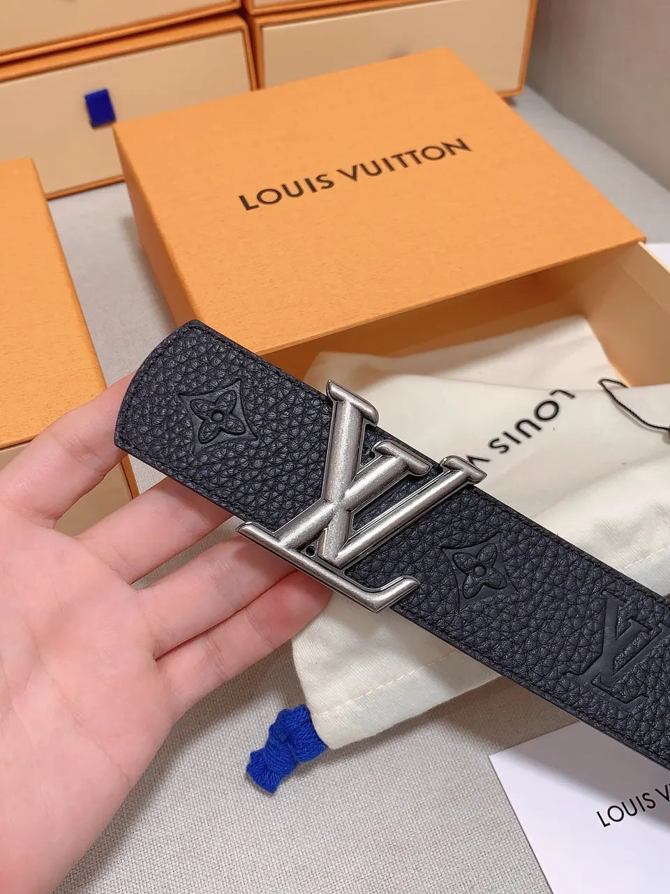 Louis Vuitton Black Pebble Leather Belt - Hình 2