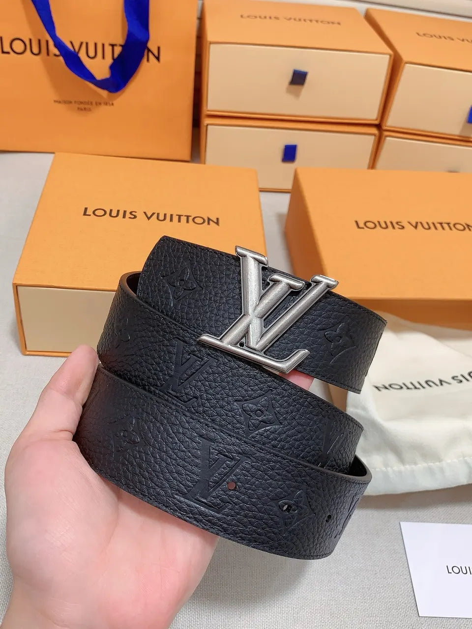 Louis Vuitton Black Pebble Leather Belt - Hình 5