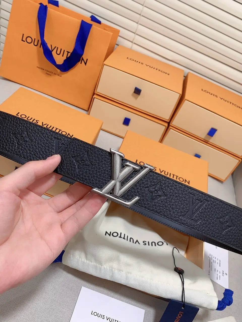 Louis Vuitton Black Pebble Leather Belt - Hình 6