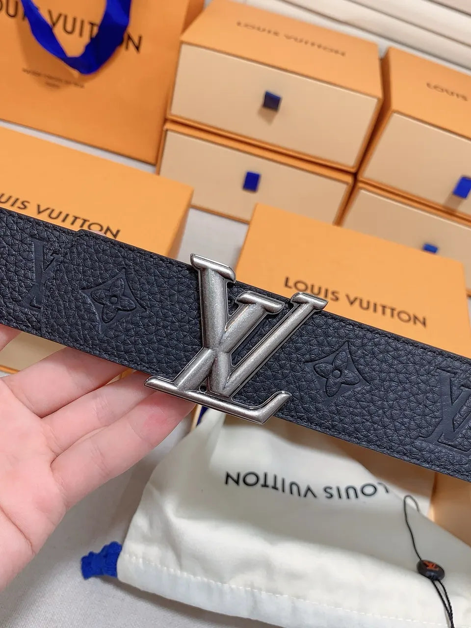 Louis Vuitton Black Pebble Leather Belt - Hình 7