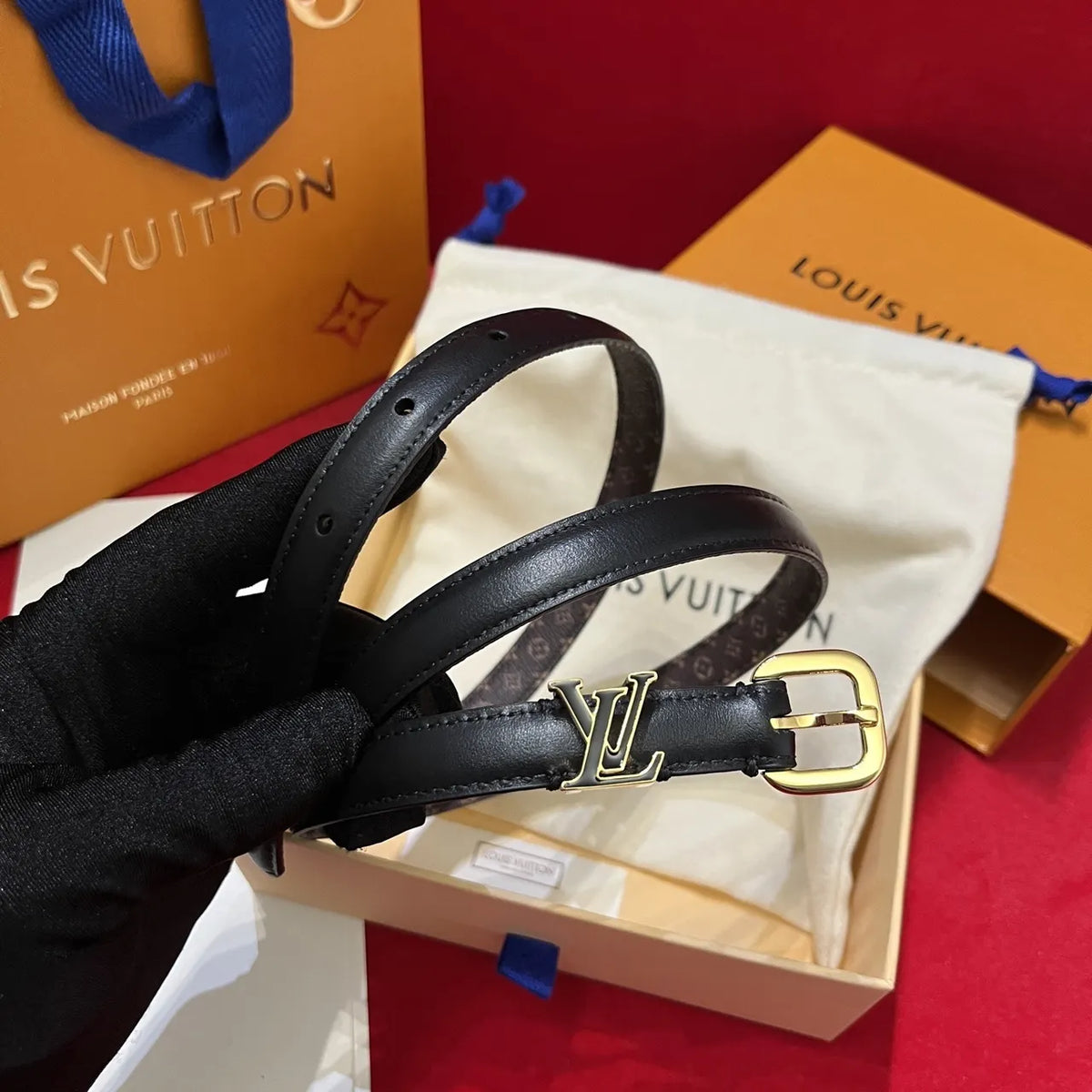 LV Black Leather Monogram Reversible Belt - Hình 2