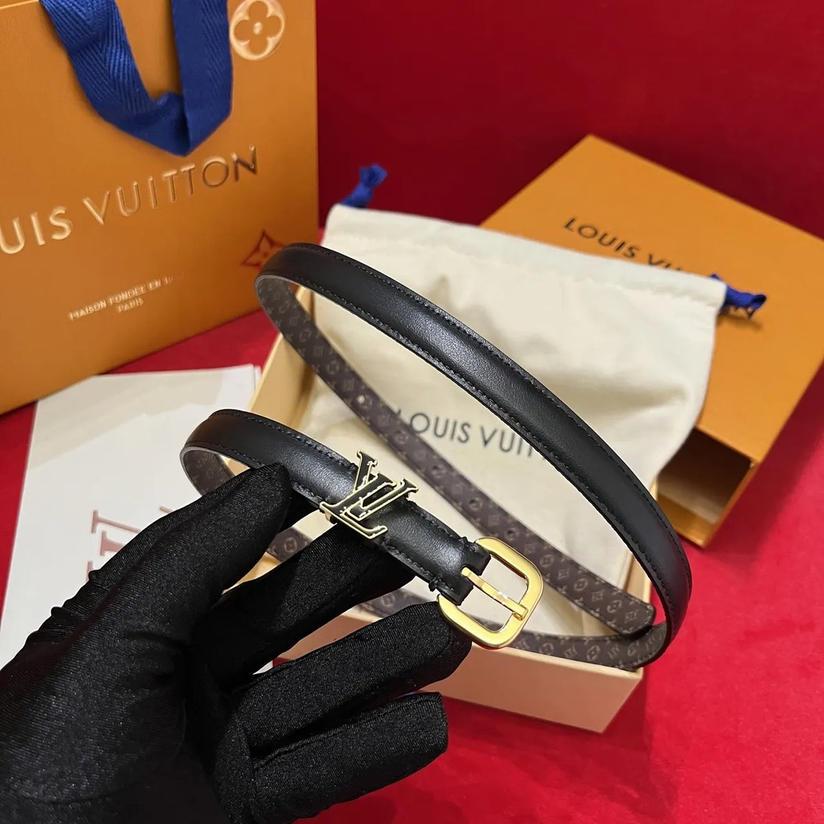 LV Black Leather Monogram Reversible Belt - Hình 4