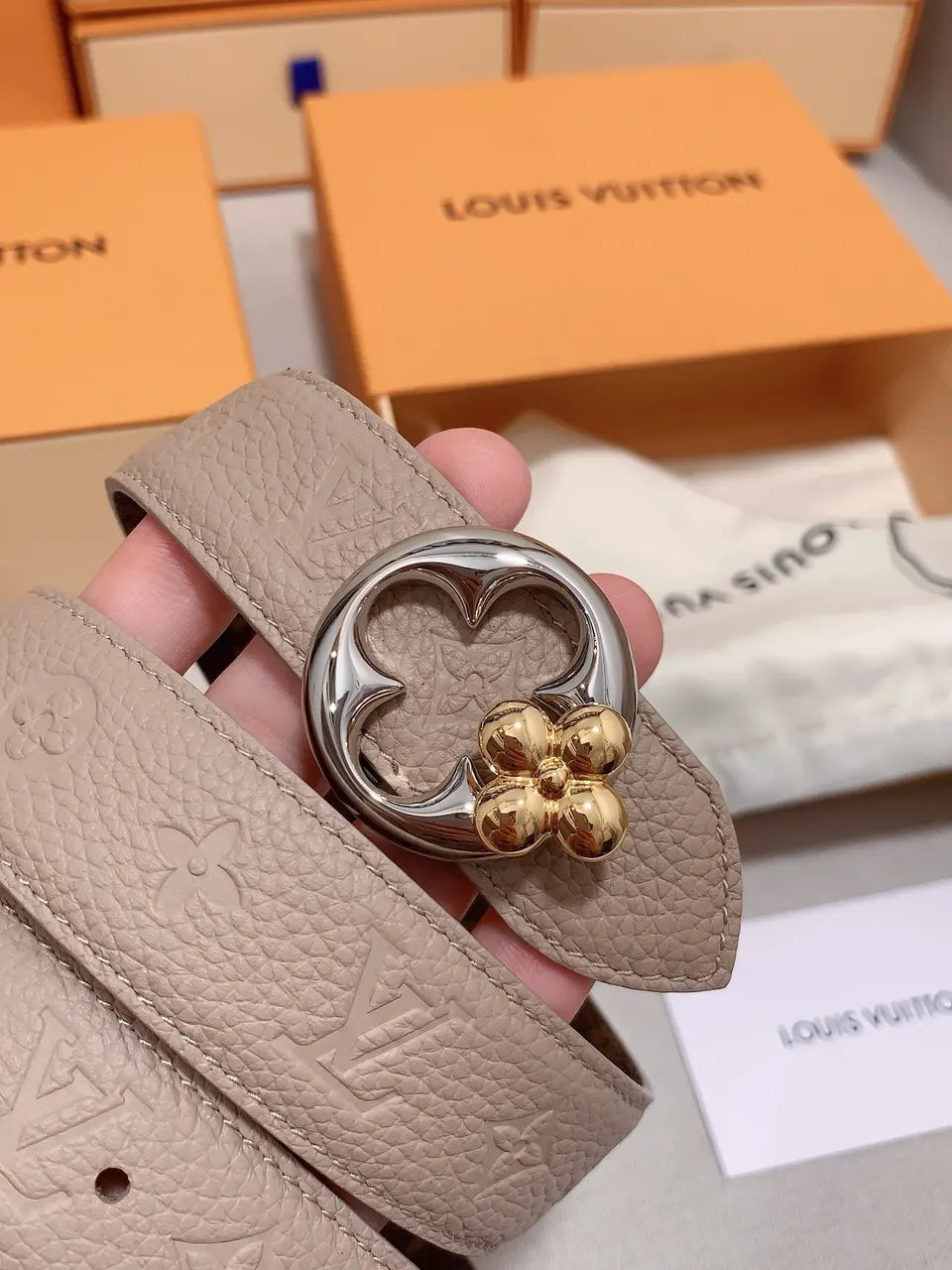 Louis Vuitton Taupe Flower Belt - Hình 5