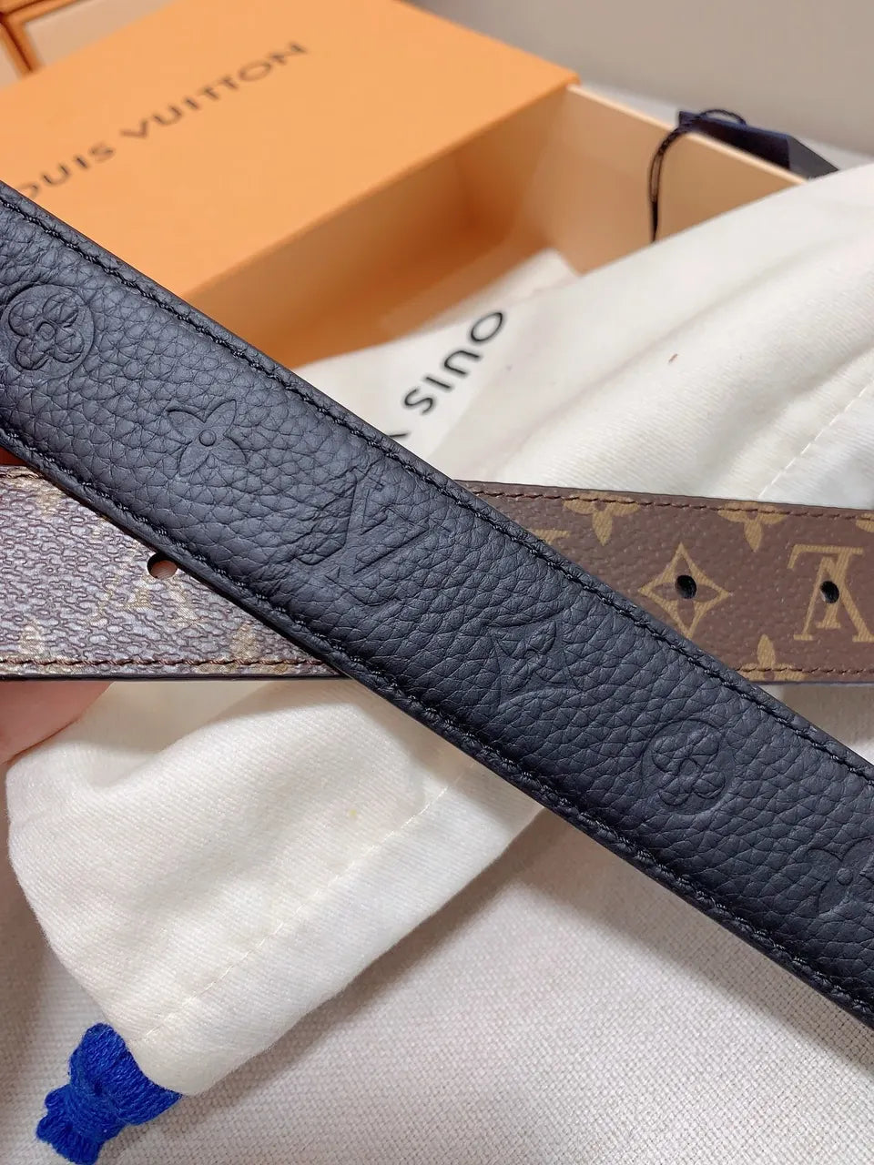 LV Black Leather Clover Belt - Hình 4