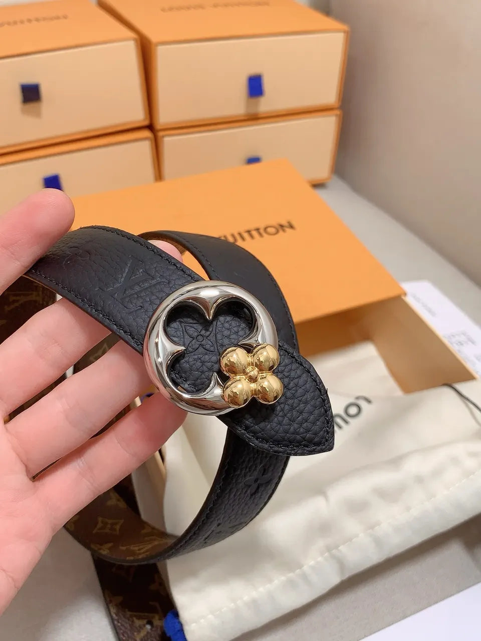 LV Black Leather Clover Belt - Hình 6