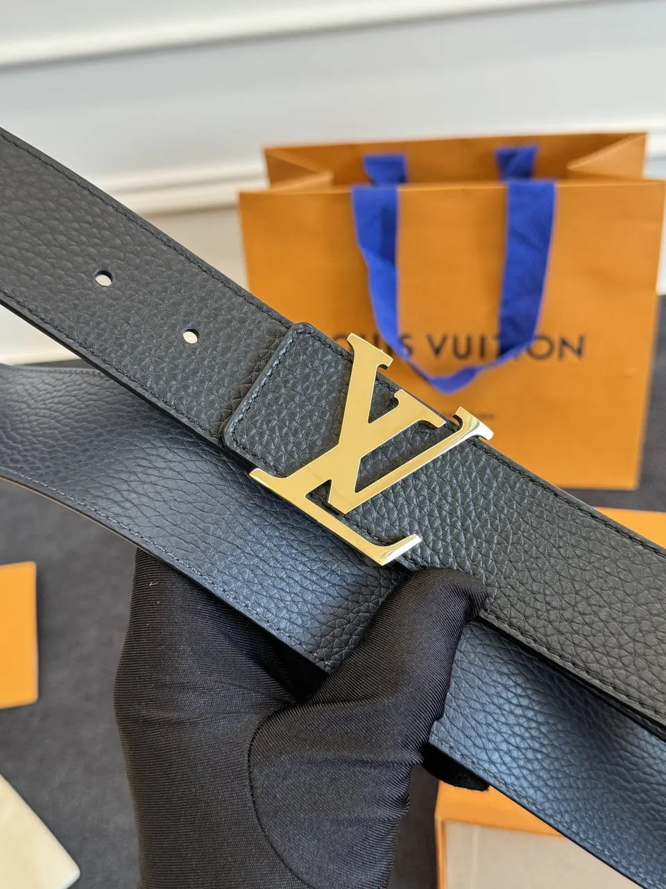 gold Louis Vuitton Black Leather Belt - Hình 3