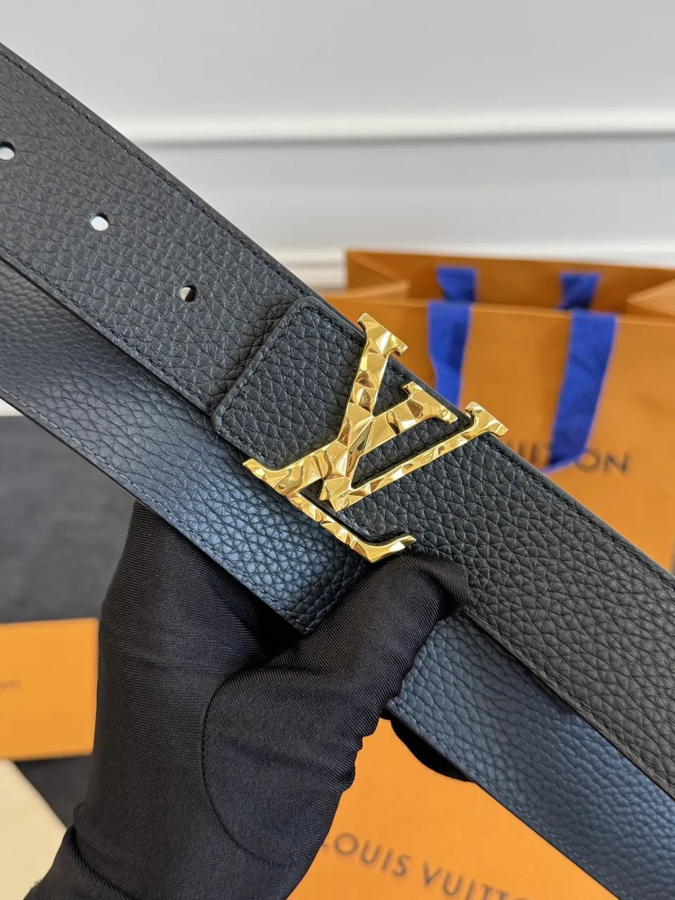 gold Louis Vuitton Black Leather Belt - Hình 6