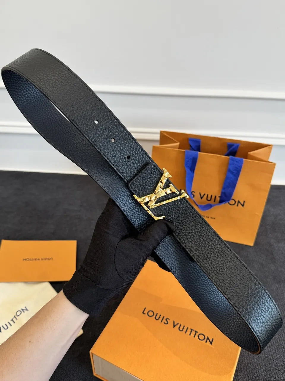 gold Louis Vuitton Black Leather Belt - Hình 7