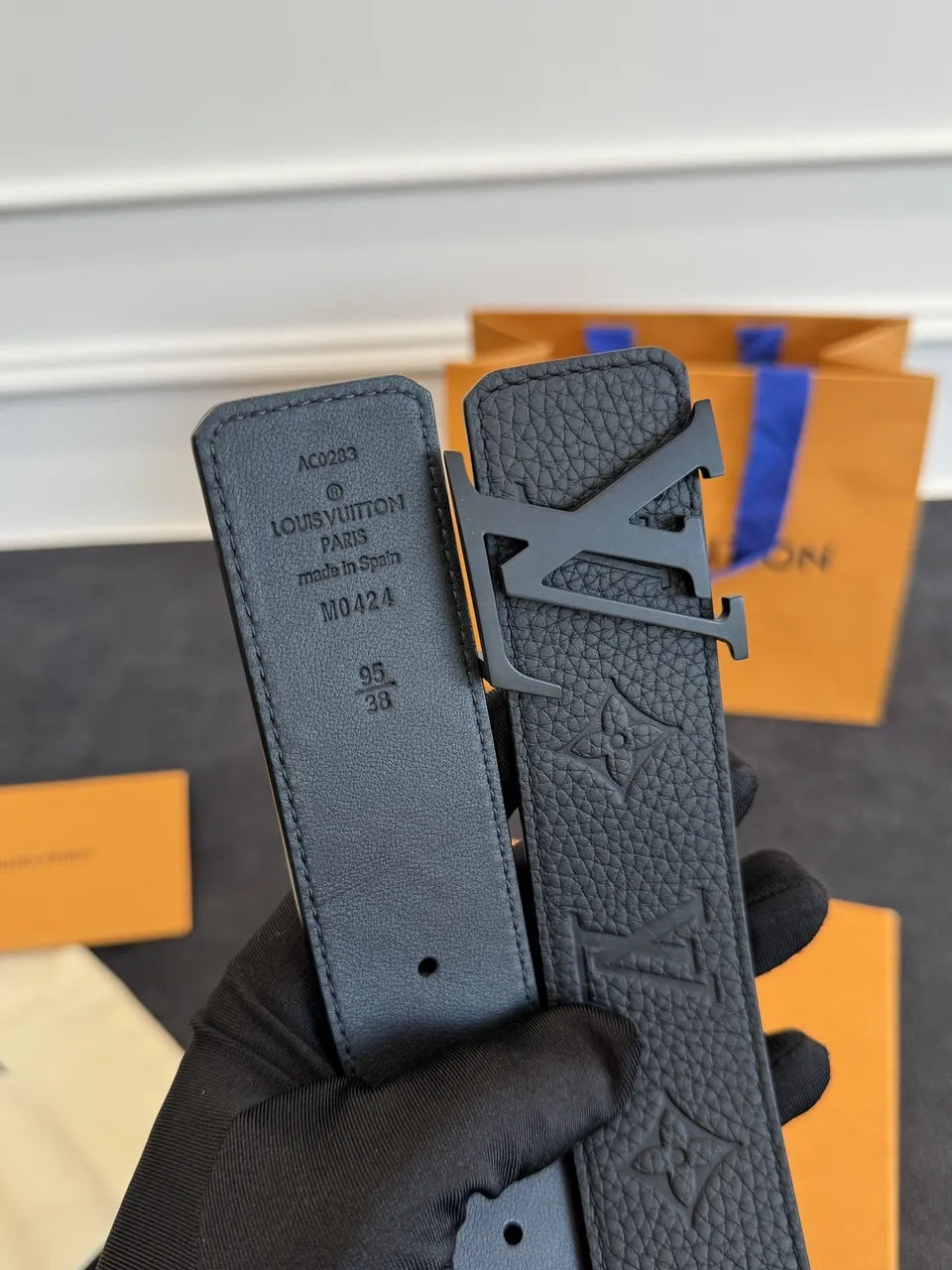 leather Louis Vuitton Embossed Belt - Hình 5