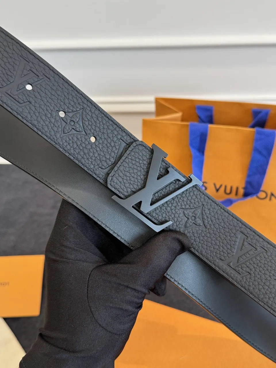 leather Louis Vuitton Embossed Belt - Hình 8