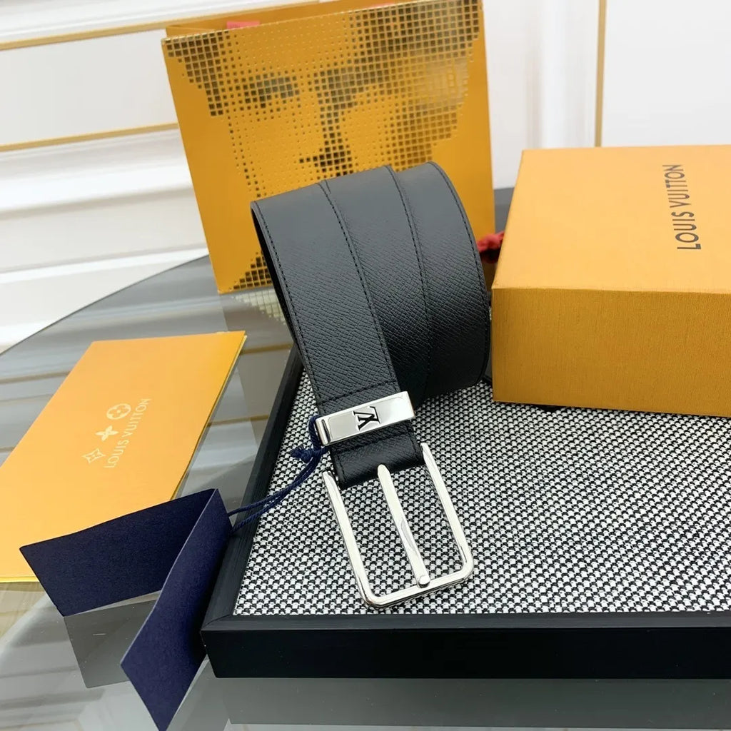 textured Louis Vuitton Black Leather Belt - Hình 3