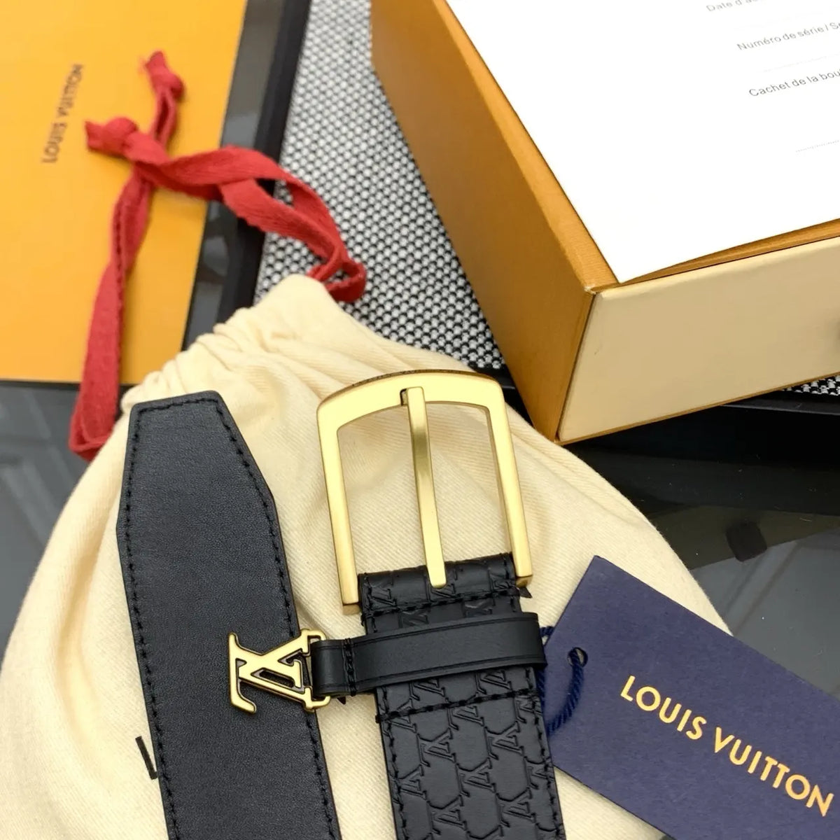 Louis Vuitton Embossed Black Leather Belt - Hình 5