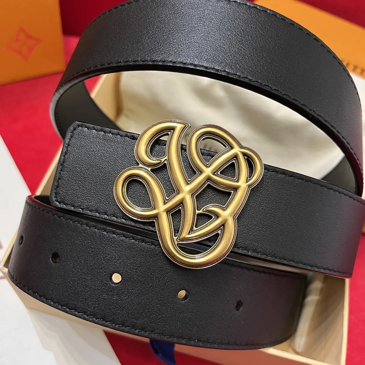 gold Louis Vuitton Black Leather Belt - Hình 4