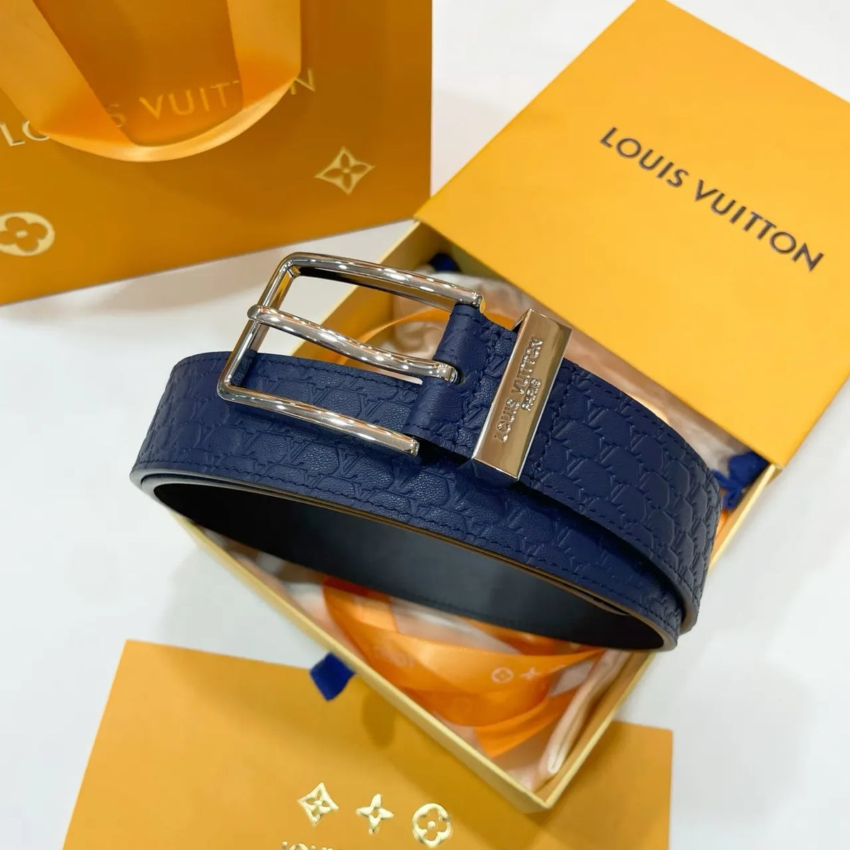 embossed Louis Vuitton Navy Belt - Hình 4