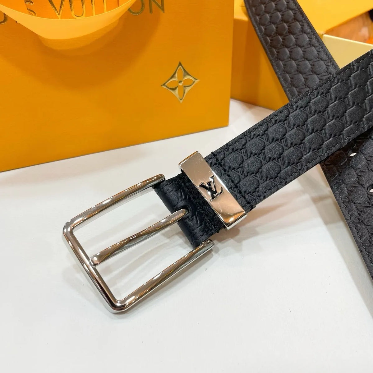 Louis Vuitton Embossed Belt - Hình 2