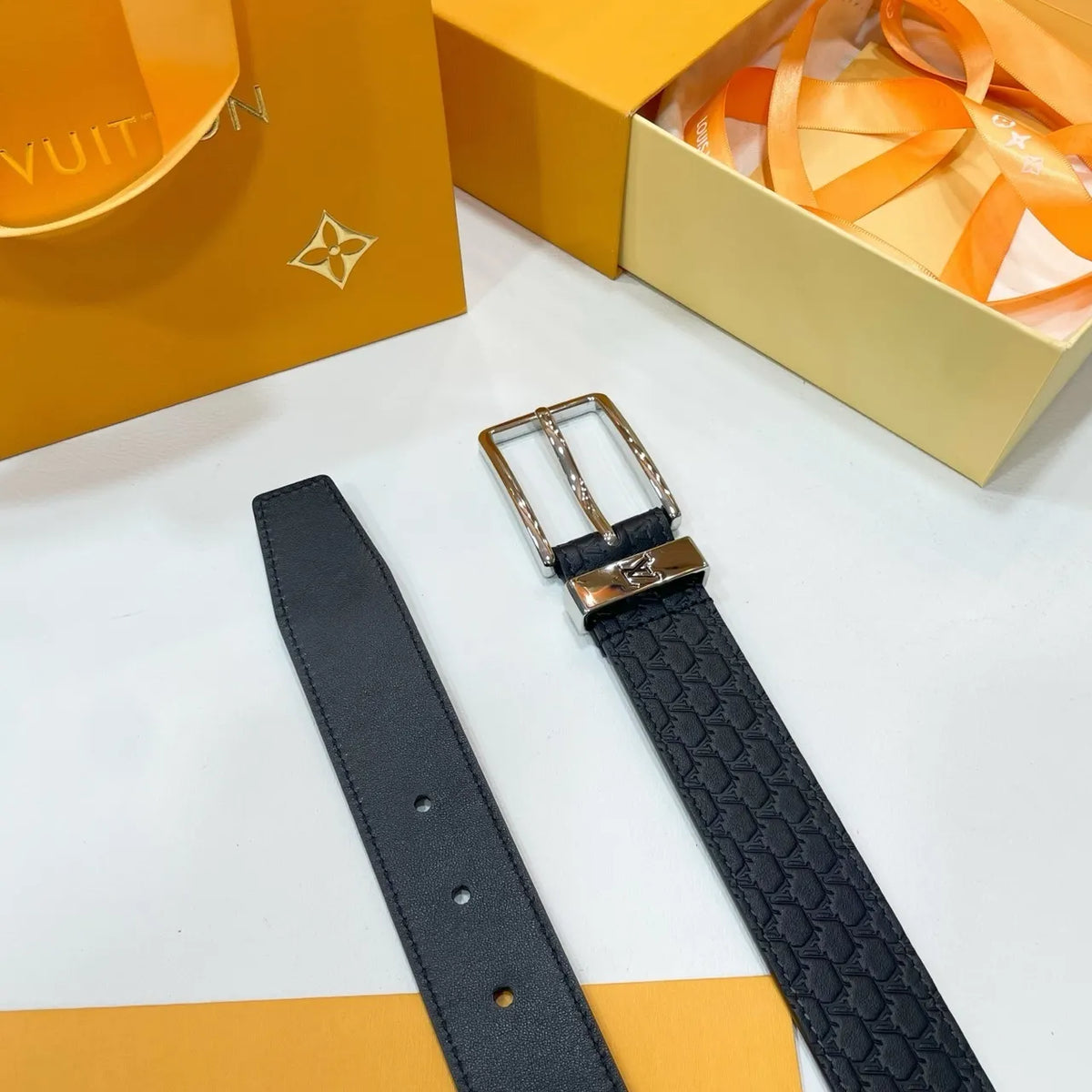 Louis Vuitton Embossed Belt - Hình 8
